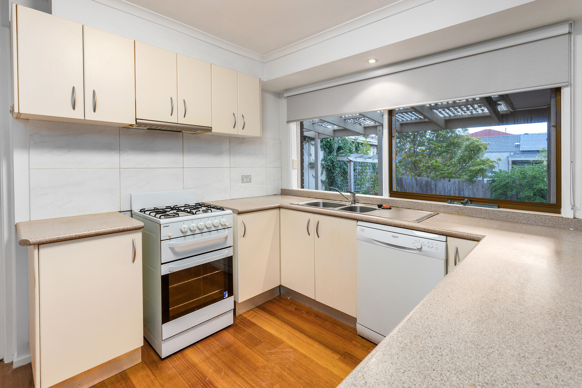 81 SEAVIEW AV, SAFETY BEACH VIC 3936, 0 rūma, 0 rūma horoi, House