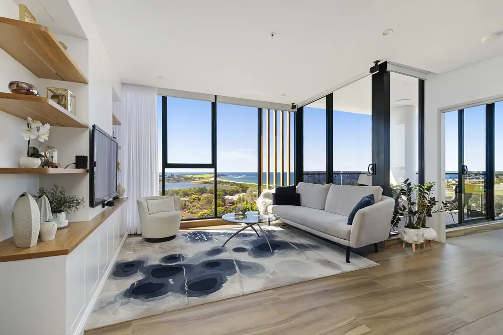Dee Why 2房 位于备受赞誉的灯塔 precinct 的壮观下复式公寓 Spectacular sub-penthouse in acclaimed Lighthouse precinct