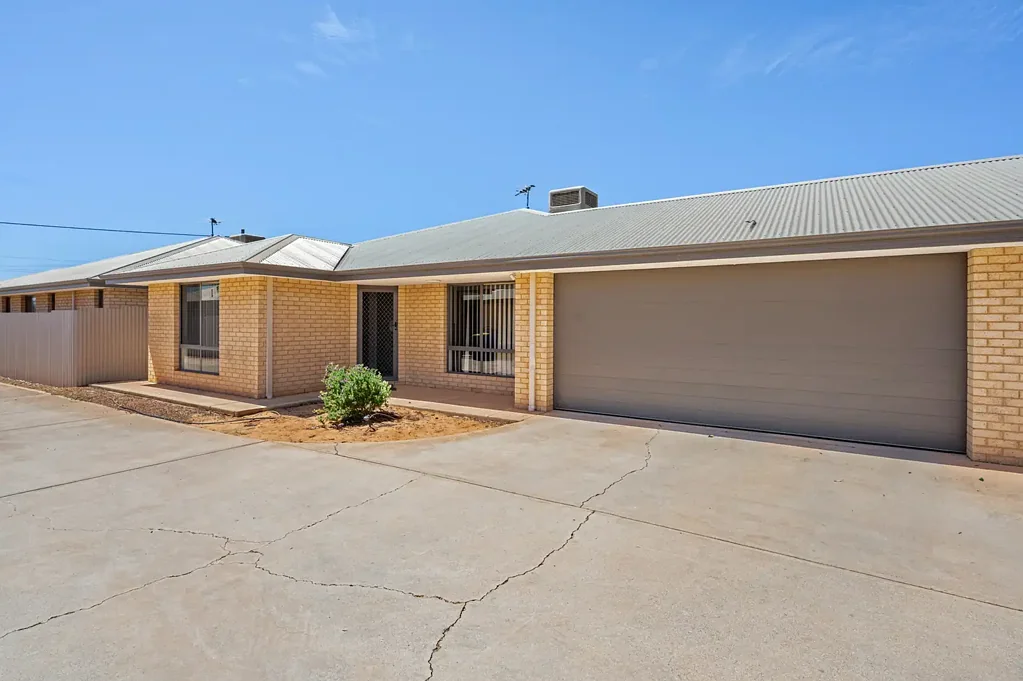 Kalgoorlie 3房  Well-Located, Three-Bedroom Brick Home That Was Only Built in 2011!