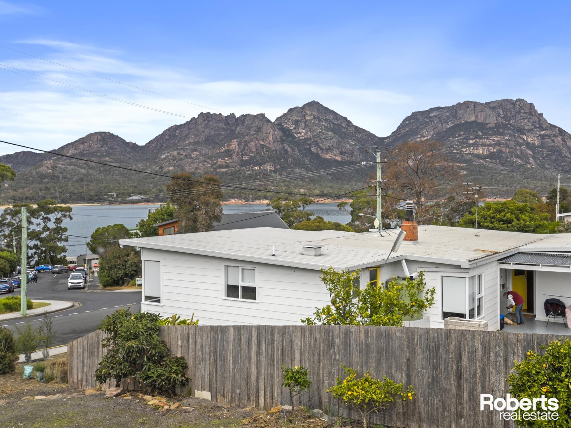 BAYWATCH HOUSE 34 JETTY RD, COLES BAY TAS 7215, 0 ห้องนอน, 0 ห้องน้ำ, House