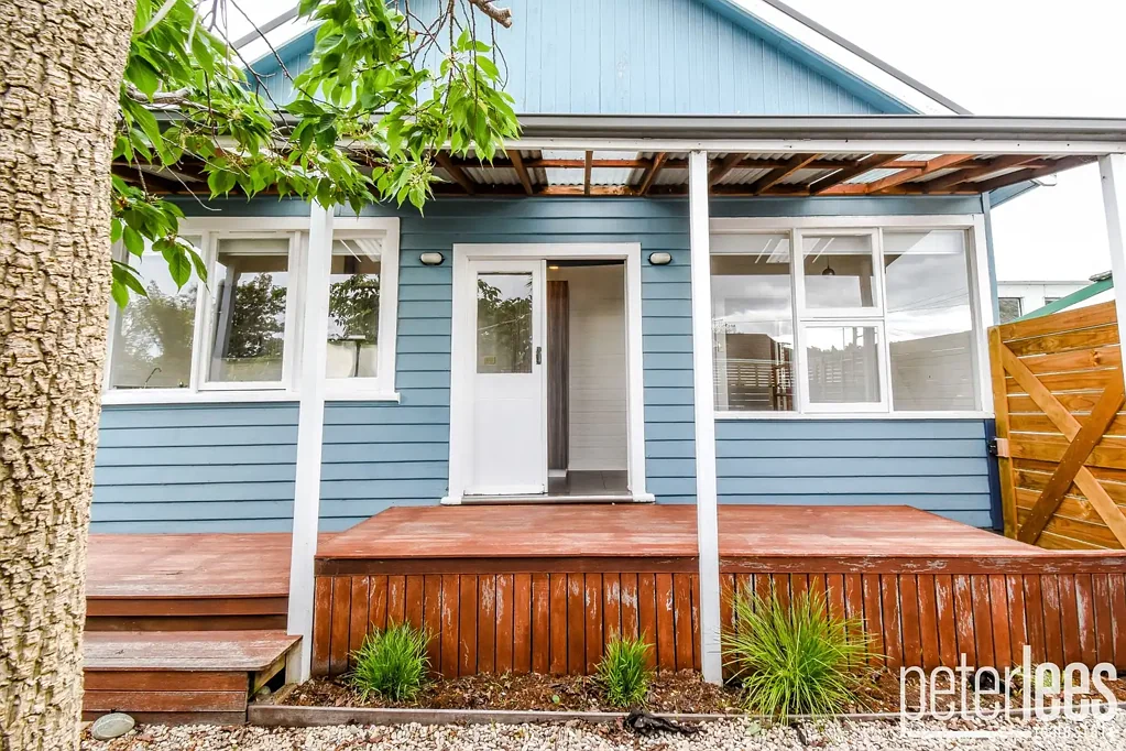 Invermay 3Kwarto One title. Dual-occupancy potential. Versatile living in a convenient Invermay location.