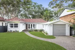 26 CARAVAN HEAD RD, Oyster Bay