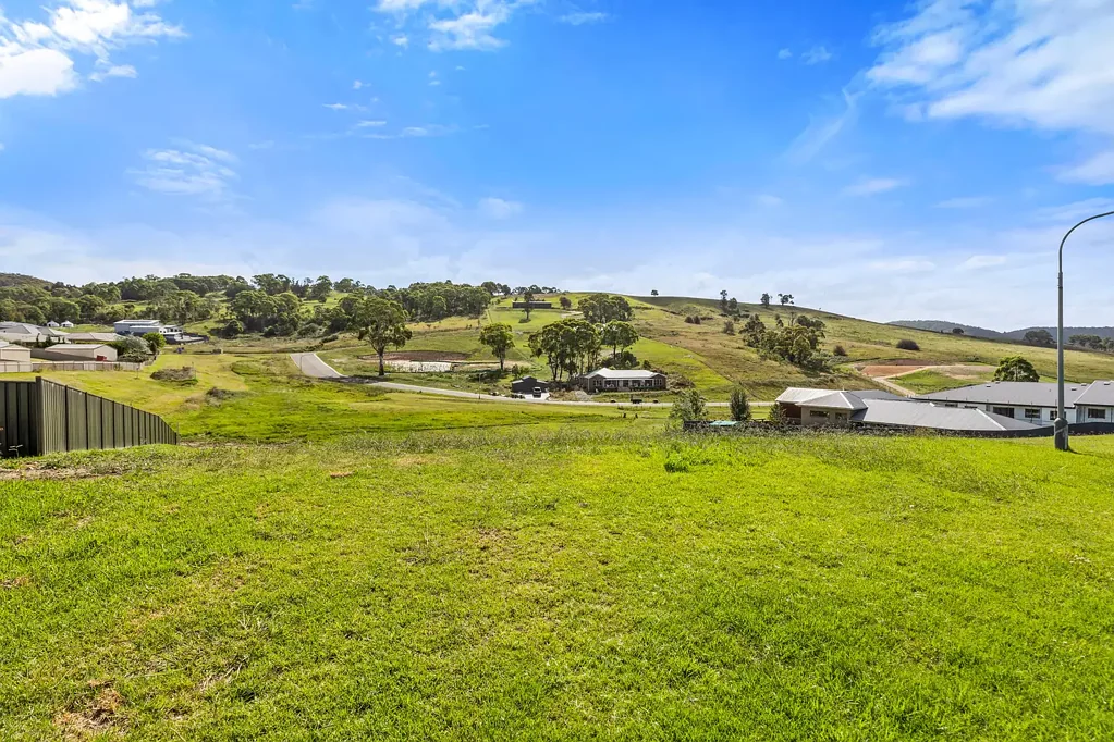 South Bowenfels Vacant Lot with Stunning Vistas