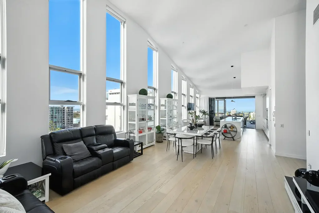 Kings Beach 3ਬੈੱਡਰੂਮ Sky Penthouse With Panoramic Coastal & Hinterland Views
