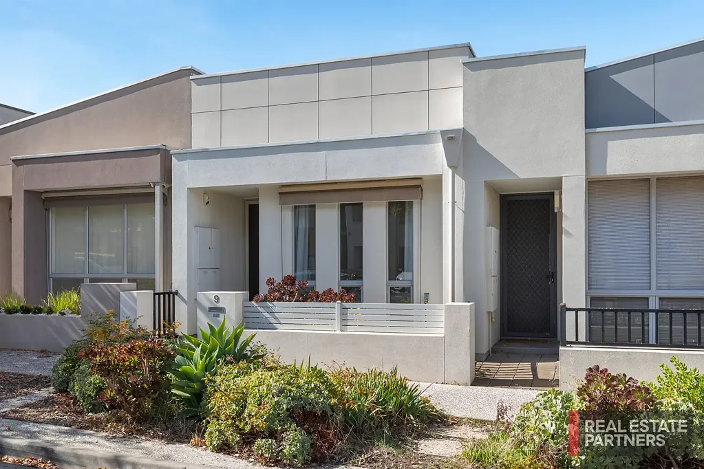 Lightsview 2ਬੈੱਡਰੂਮ STYLISH LOW MAINTENANCE HOUSE IN A WONDERFUL LOCATION!