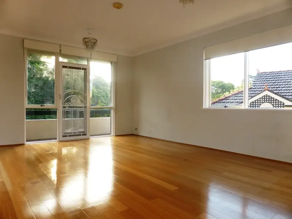 Spacious Two-Bedroom Apartment in the Heart of Ashfield