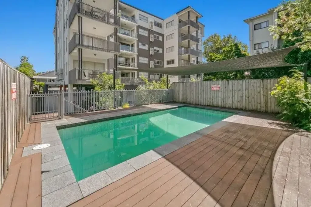 Modern Inner-City Living - Stylish Apartment in Prime Windsor Location