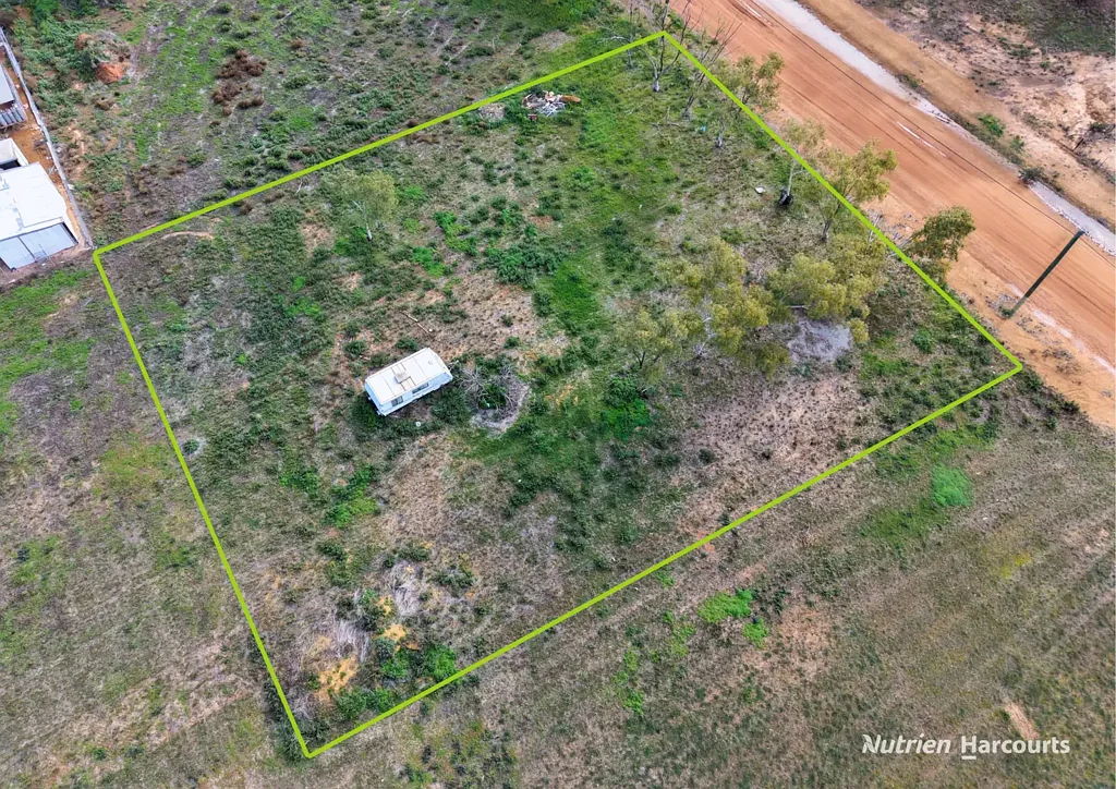 Doodlakine  22 LEAKE STREET, DOODLAKINE - 1/2 ACRE BLOCK WITH WATER CONNECTED