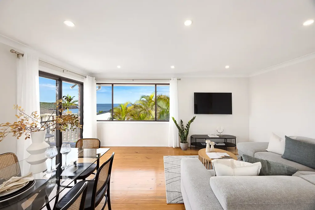 Malabar 6Zimmer The Quintessential Malabar Beach House With Magical N/E Ocean Vistas & Rear Lane Access