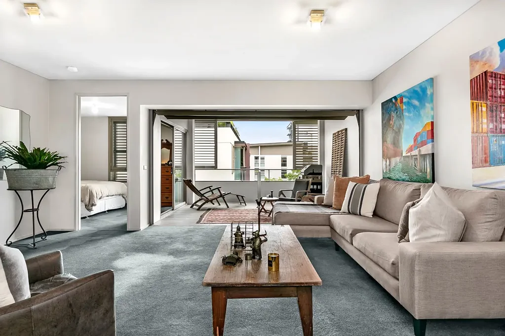Designer One-Bedroom Apartment in Vie 2, City Quarter Complex