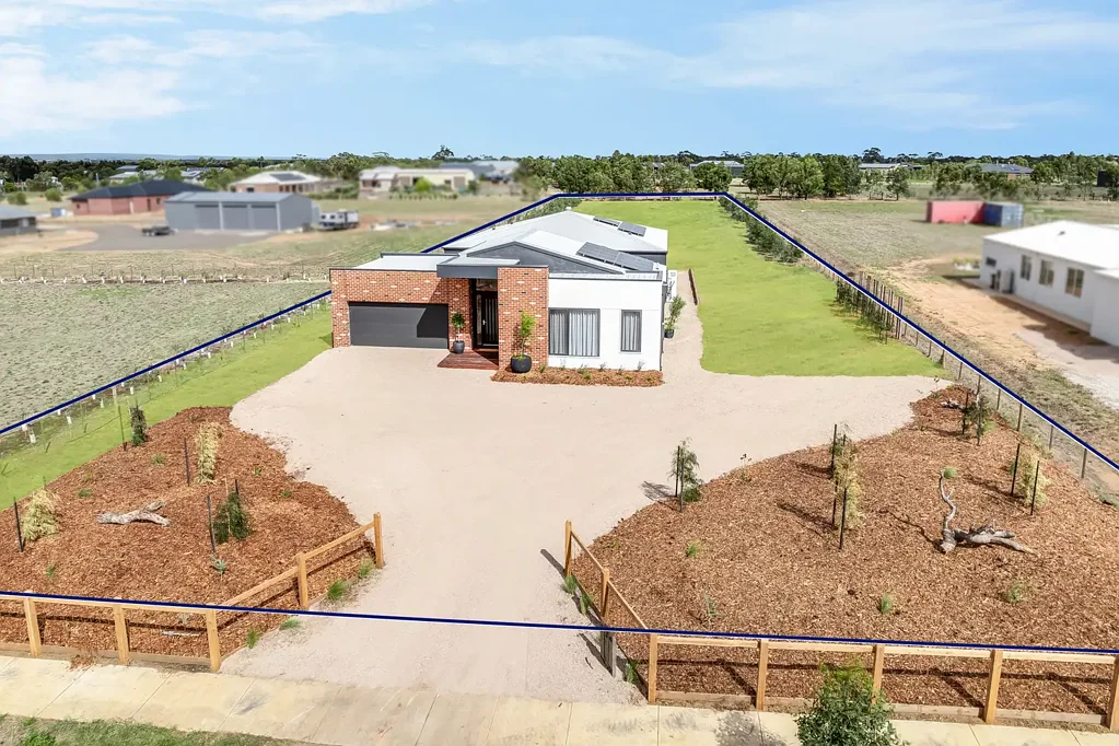 Inverleigh 4 Bedroom Stunning New Build in Country Setting