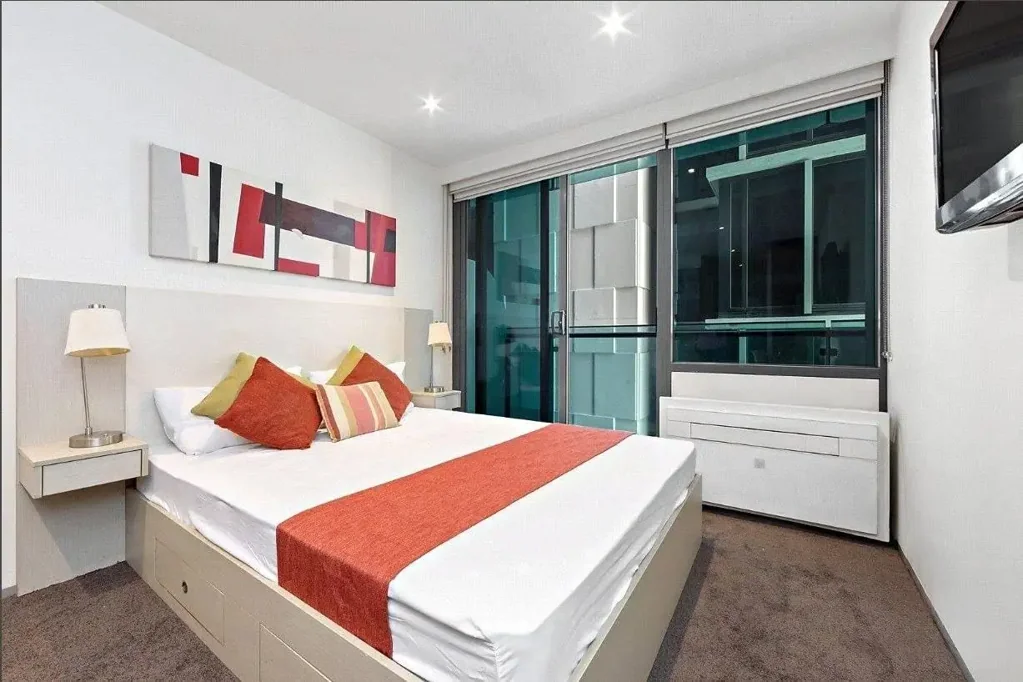 Stylish Fully Furnished Studio with Cityscape Views – 811/181 A'Beckett Street, Melbourne VIC 3000