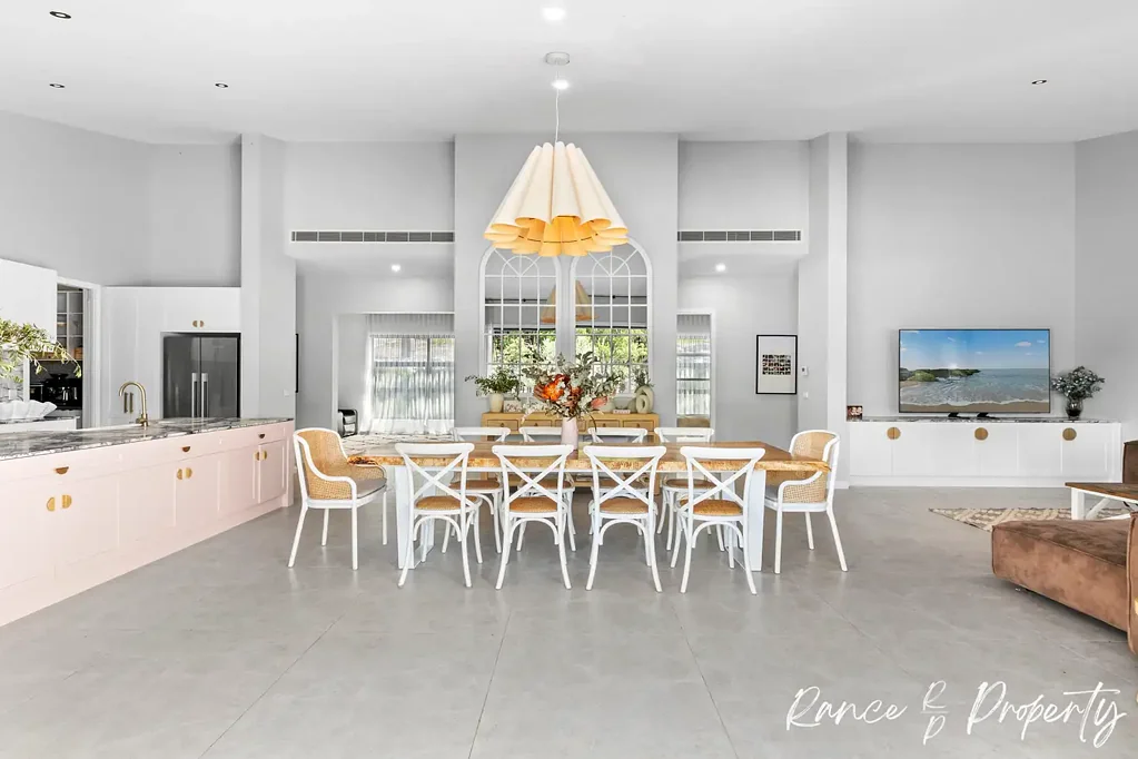 Annangrove 6chambre OPEN HOME THIS SATURDAY 21ST JUNE 12:00 - 12:45PM