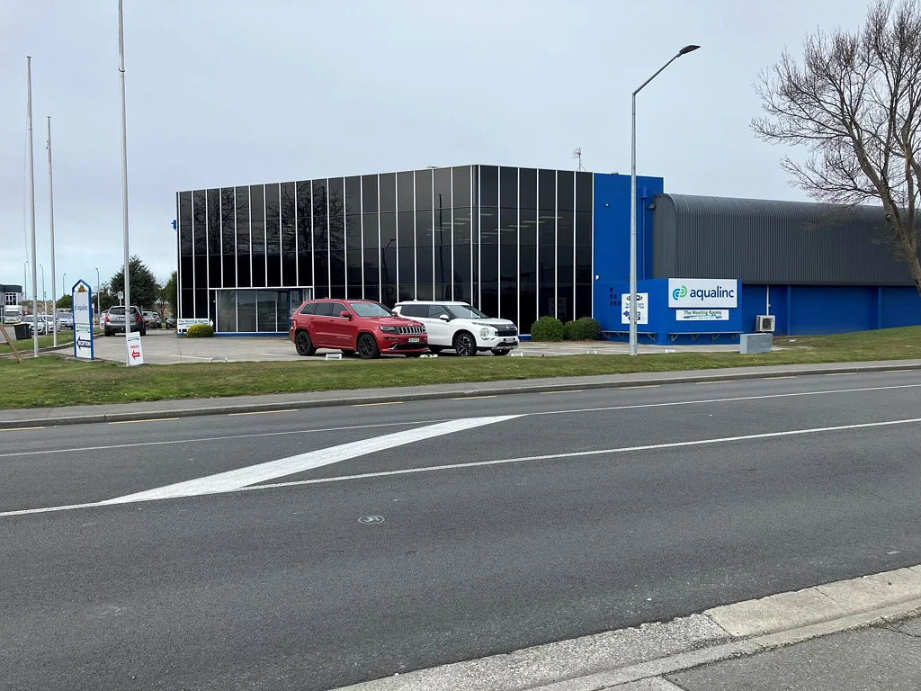 Harewood High-Profile Offices Beside The Airport