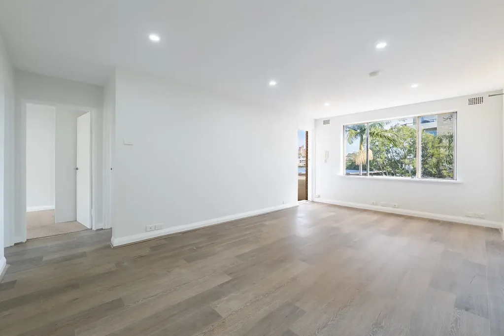 Charming 2-Bedroom Apartment in Drummoyne