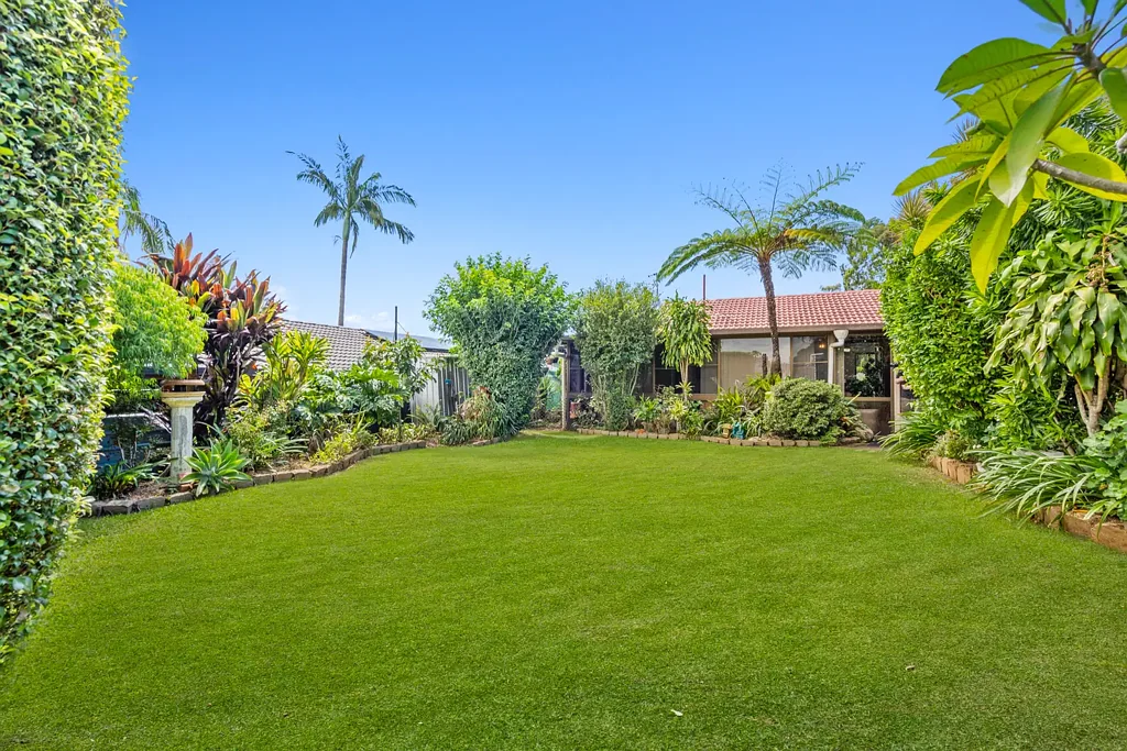 2 Mitchell Avenue, Molendinar, QLD 4214