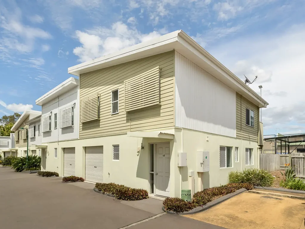 Kingston 3Zimmer Large Townhouse with Additional Rooms