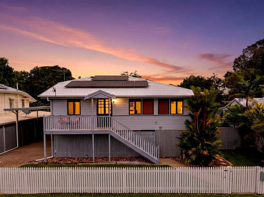 Railway Estate 4房  Refined Family Luxury Meets Resort-Style Living