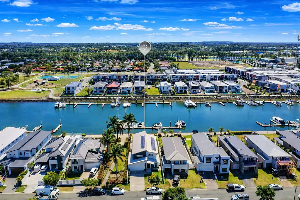 Hope Island 4침실 North-Facing Waterfront Living in Prestigious Hope Island