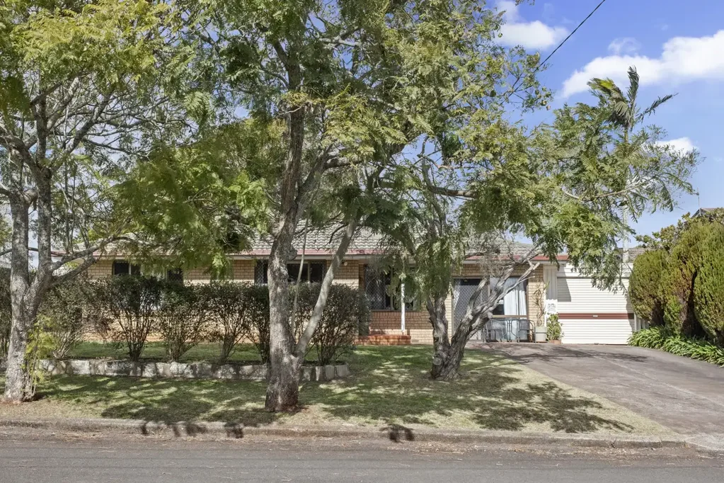 14 Belcher Drive, Glenvale, QLD 4350