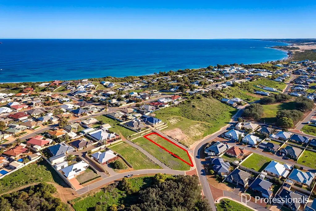 Drummond Cove Coastal Living with picturesque views of Moresby Ranges  - Large, Retained Block!
