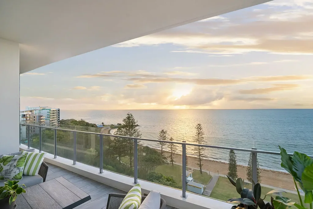 Redcliffe 3 Bedroom Rare Mirada Penthouse - Experience Unrivalled Coastal Luxury with Panoramic Ocean Views