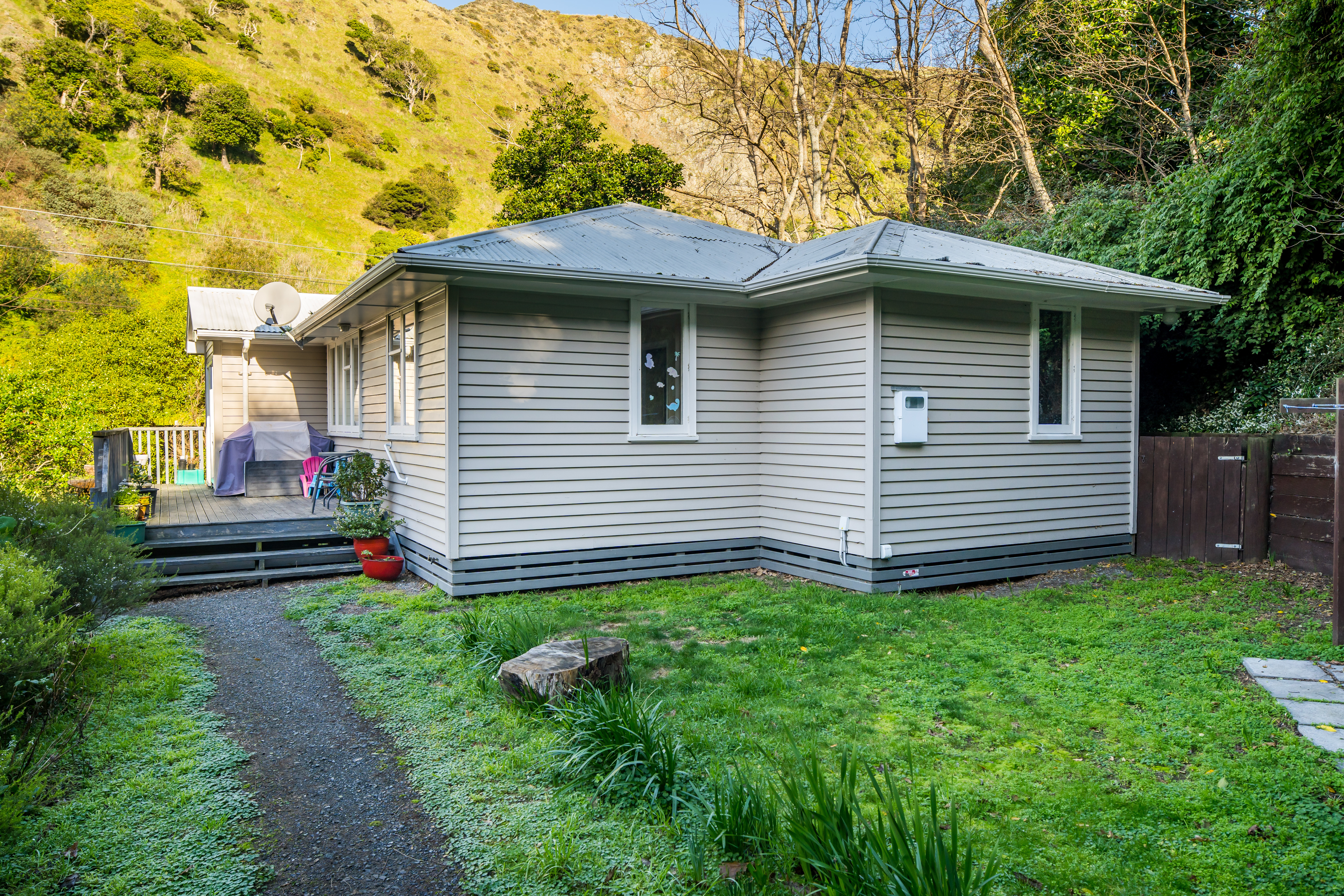 66 Tilley Road, Paekakariki, Kapiti Coast, 3 phòng ngủ, 1 phòng tắm