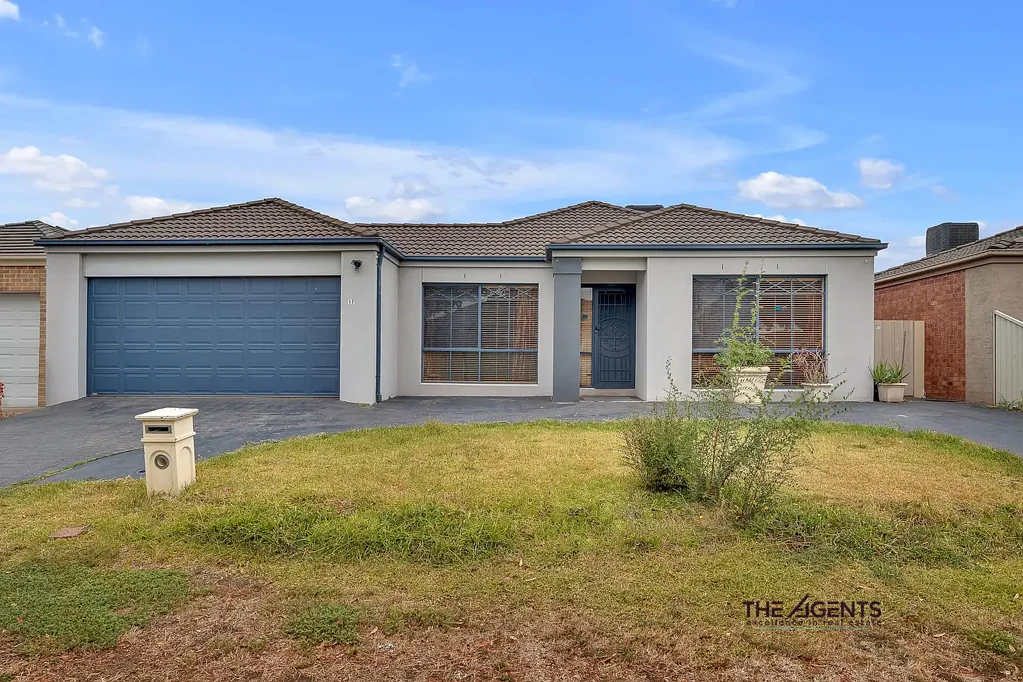 Modern 3-Bedroom Family Home with Pergola in Prime Tarneit Location