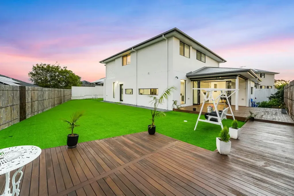 Collingwood Park 4 Slaapkamer Blooming with Style – Bellflower Residence