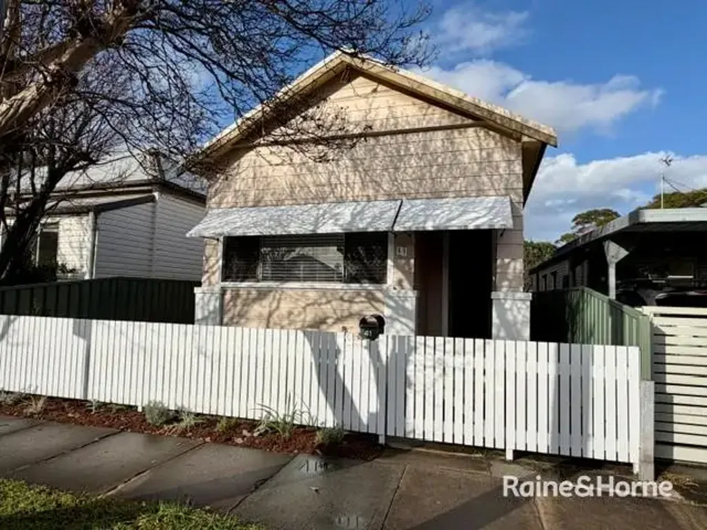 Stylish renovated 2-bedroom home