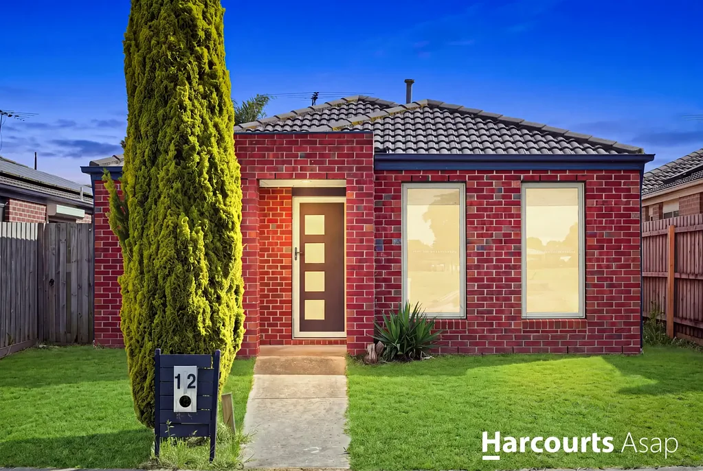 बाहरी क्षेत्र - 12 Violet Way, Cranbourne, VIC 3977