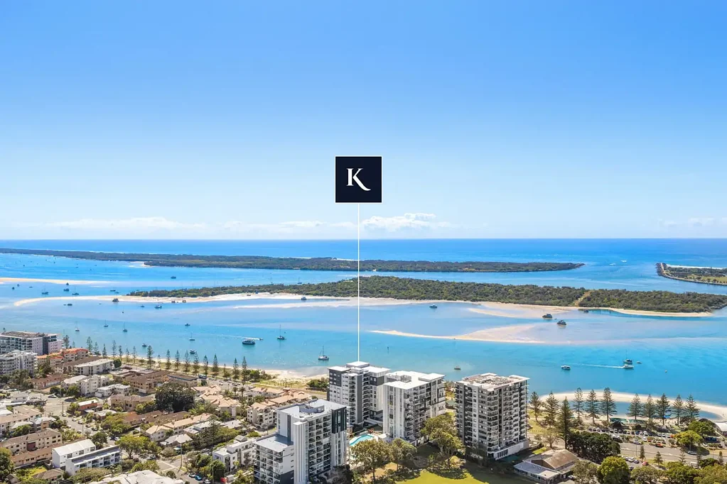 Labrador 2 Bedroom Front-Row Living on the Broadwater
