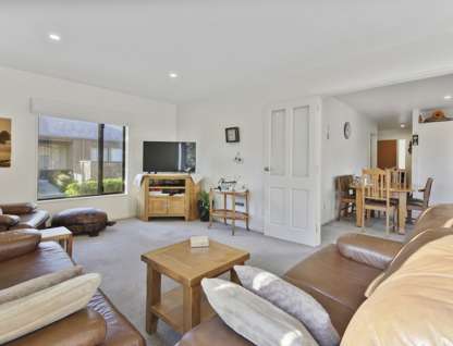 1 / 247 Maidstone Road, Avonhead, Canterbury, 3房, 2浴, 独立屋
