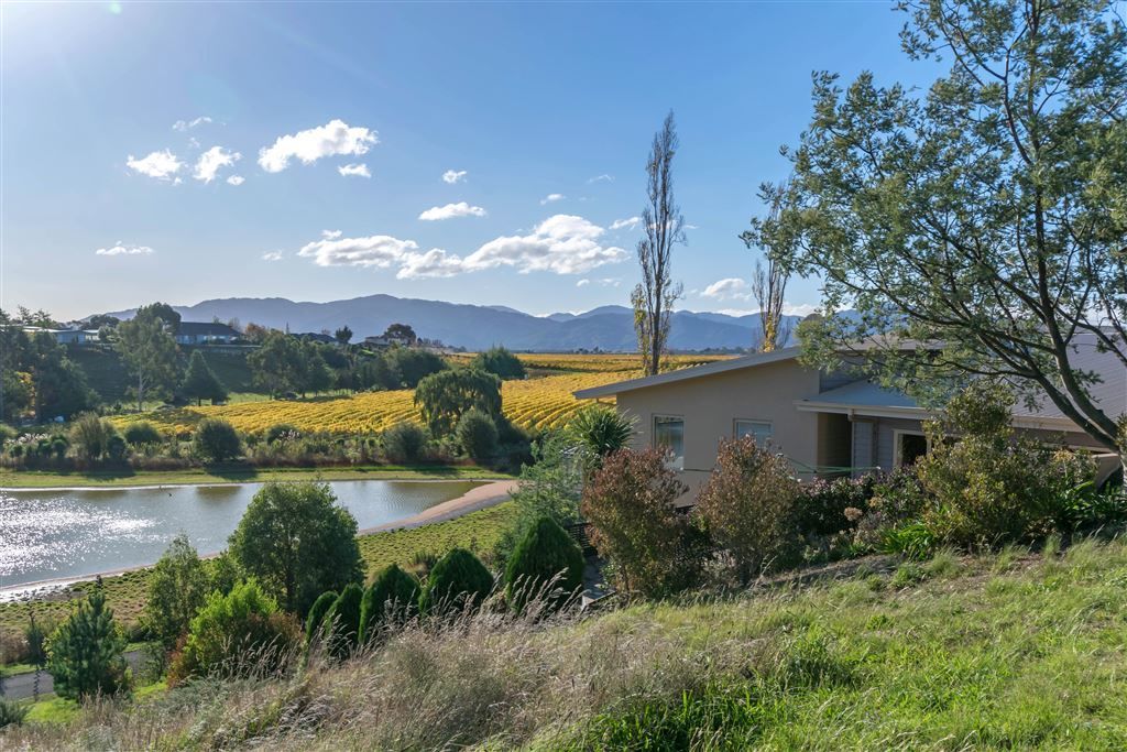 16 Lake View Place, Fairhall, Marlborough, 5 Kuwarto, 3 Banyo