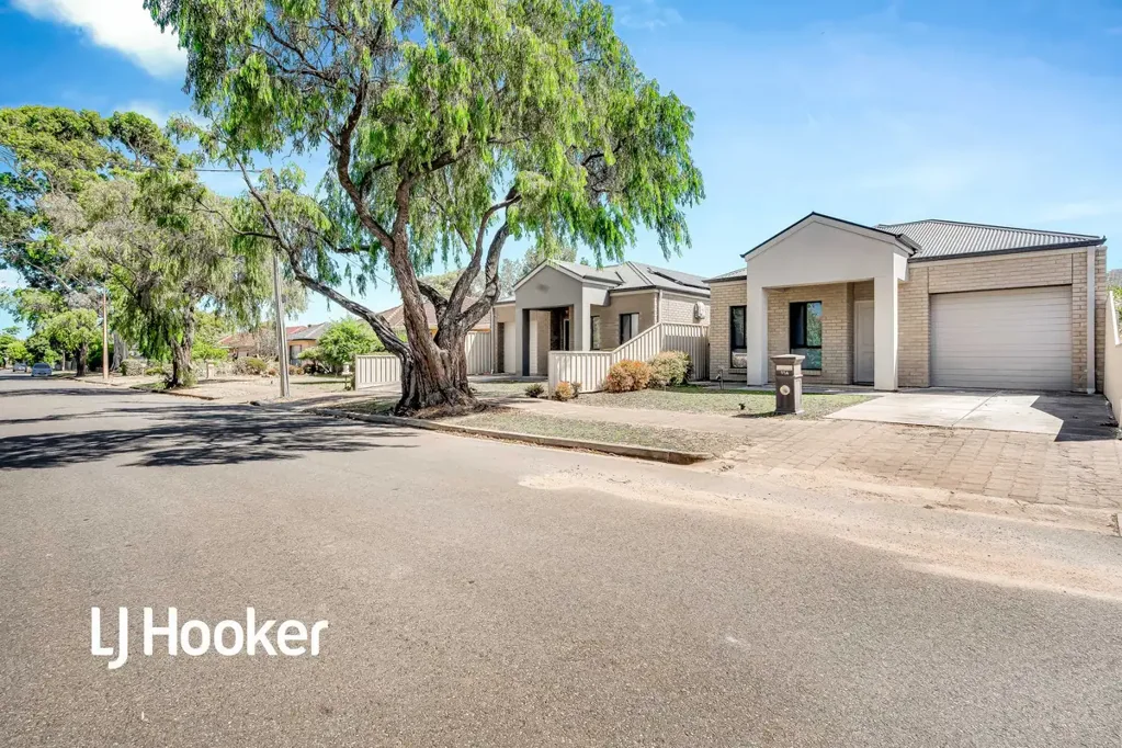 MODERN HOME IN GREAT LOCATION