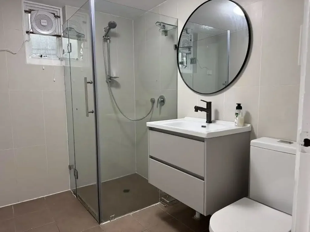 Walk to the Beach – Convenient Location!