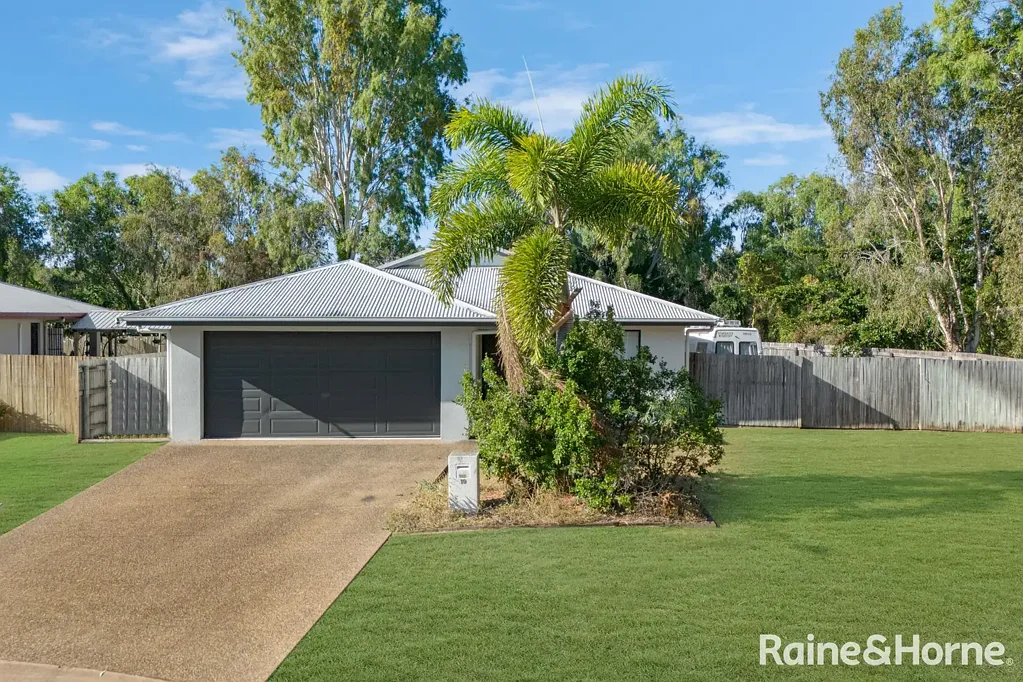 Bushland Beach 4房  Contemporary Comfort in a Quiet Bushland Beach Court
