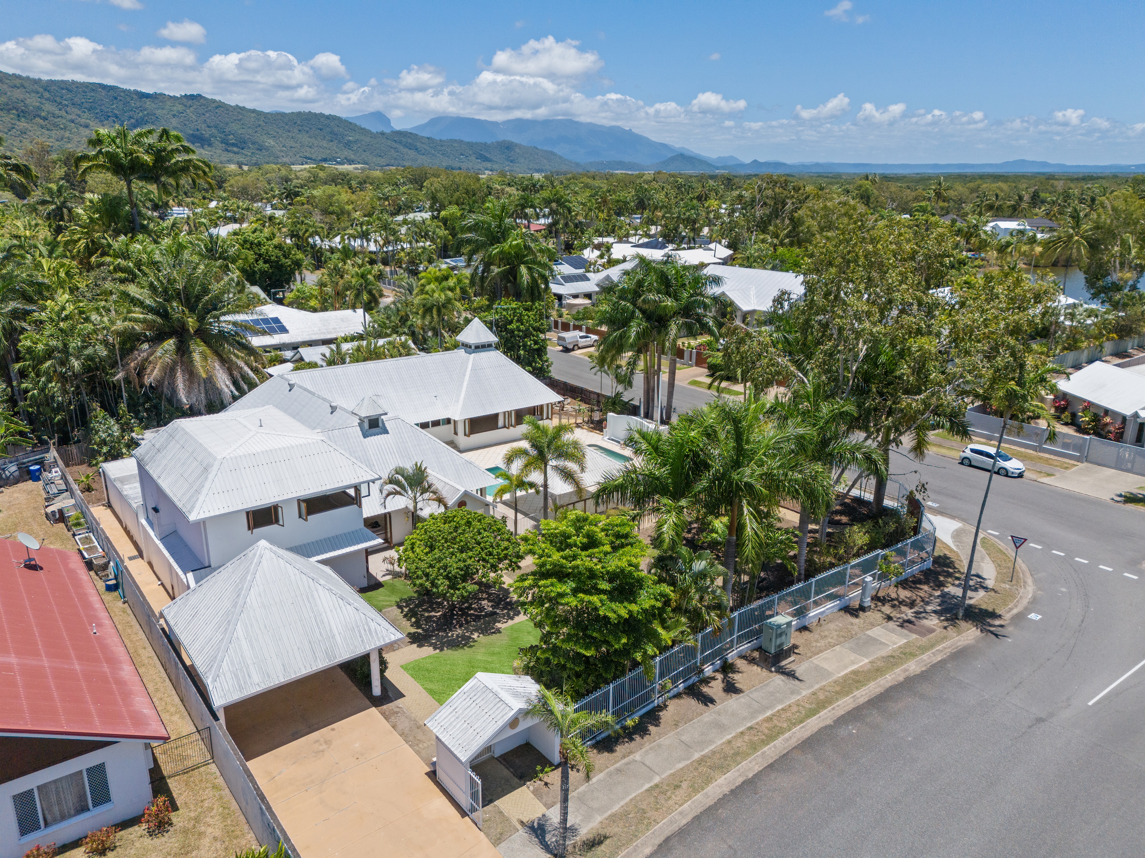 110 ST CRISPINS AV, PORT DOUGLAS QLD 4877, 0 rūma, 0 rūma horoi, House