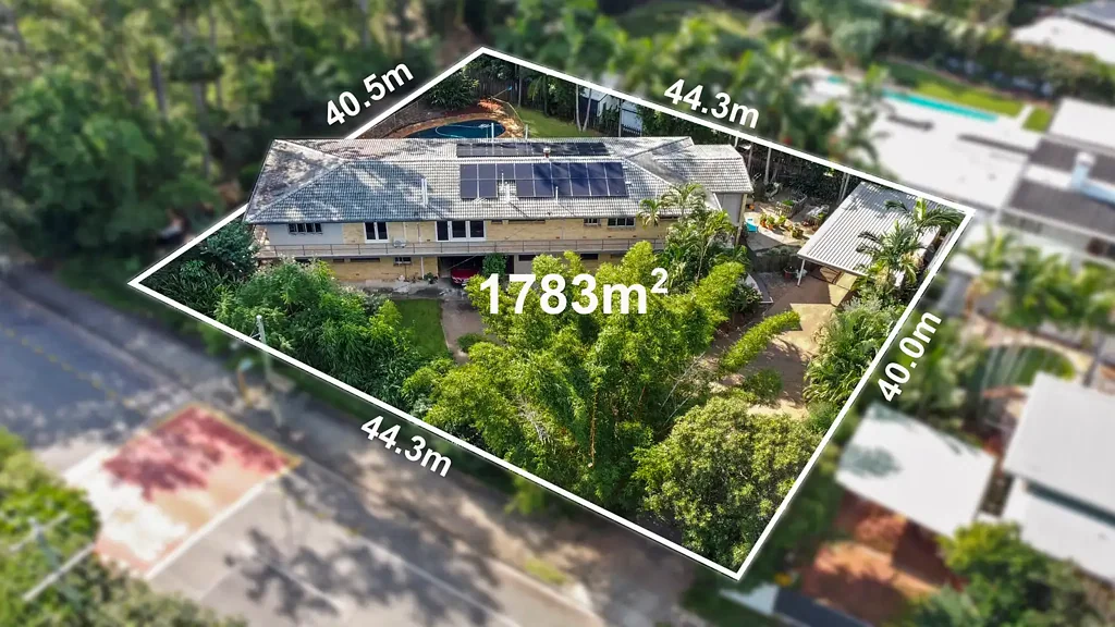 Indooroopilly 9chambre Rare Multi-Unit Investment on 1,783m²