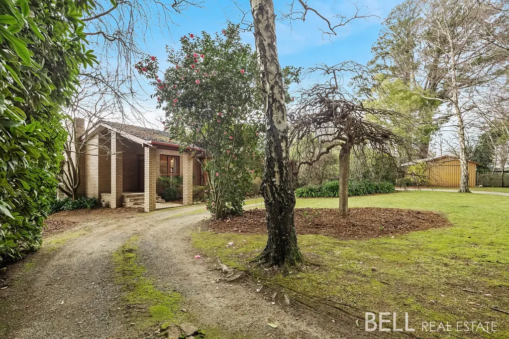 4 Oak Avenue, Emerald, VIC 3782