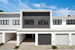 2/35 Sickle Avenue, Hope Island