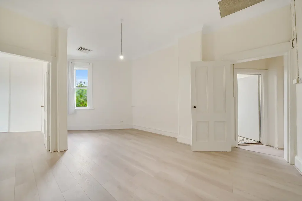 Oversized One Bedroom Apartment