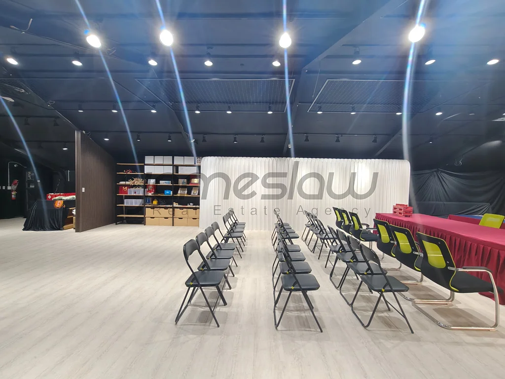 Penrose  Penrose 474sqm High Stud Open Plan Space