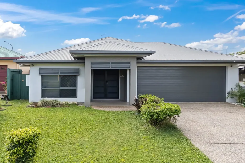 Mount Sheridan 4 Slaapkamer Convenient Family Living Near Mount Sheridan Plaza