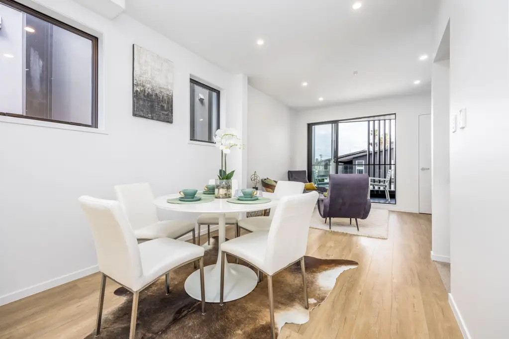 Takapuna 3房  Present all offers - International Buyers Welcome