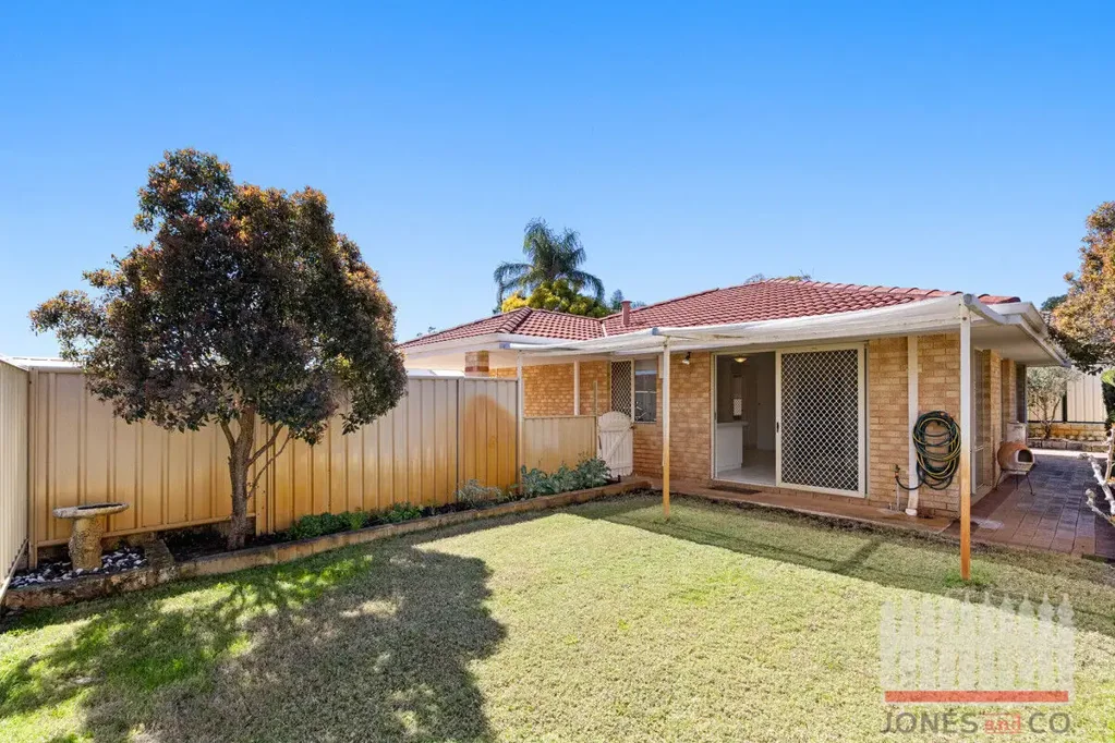 Morley 3 Bedroom Private Rear Home in the Heart of Morley