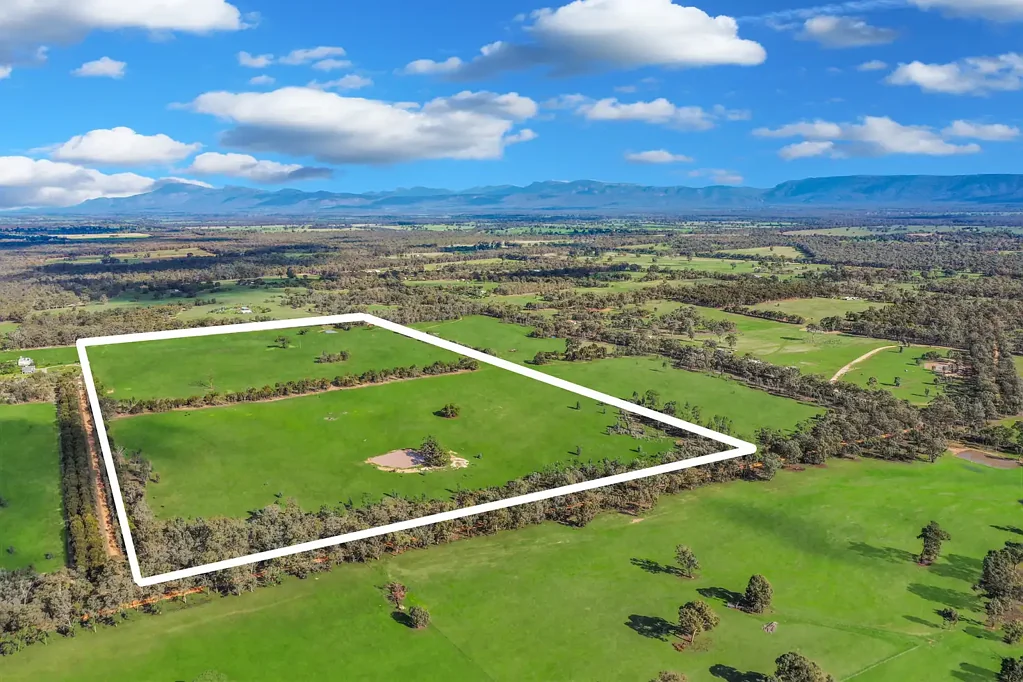Stawell Secure yourself a piece of Paradise