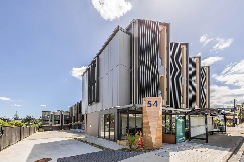 15/54 Taharoto Rd