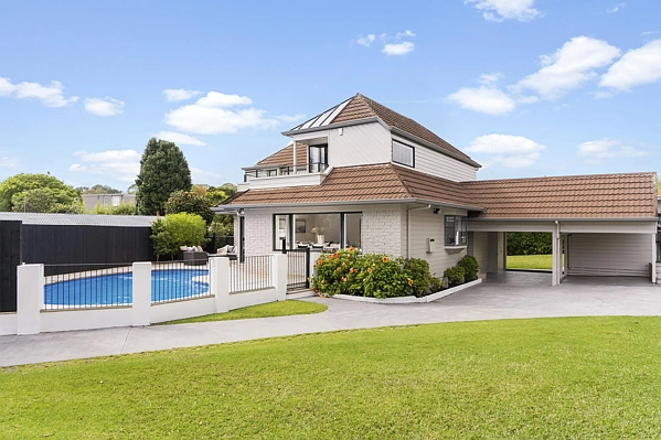 10 Springfield Street, Forrest Hill, North Shore City
