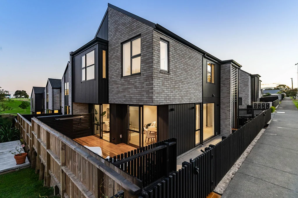 Glen Innes 4 Bedroom Boutique Parkside Living - Eight Brand New Homes